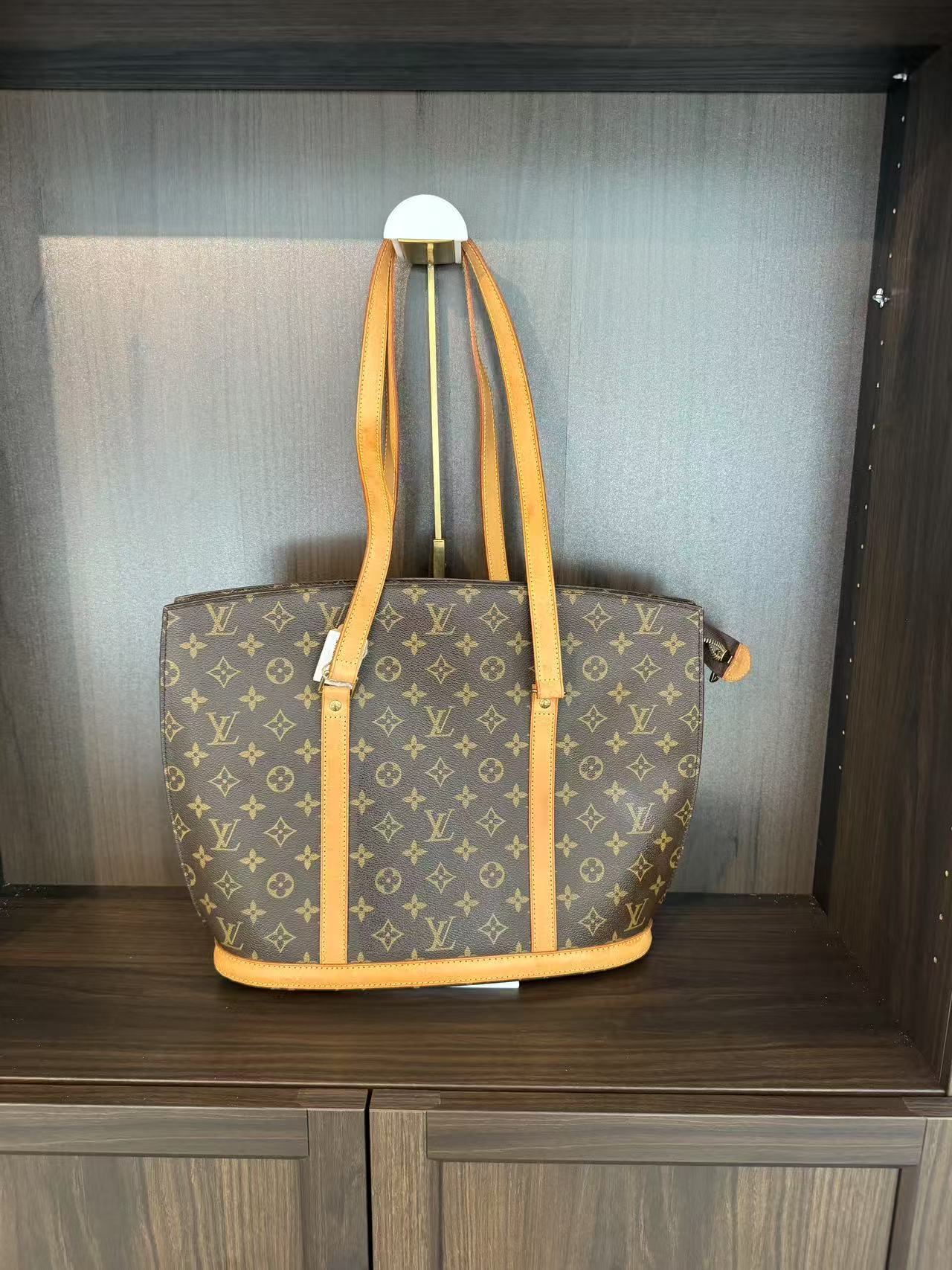 Louis Vuitton Babylone Tote Bag