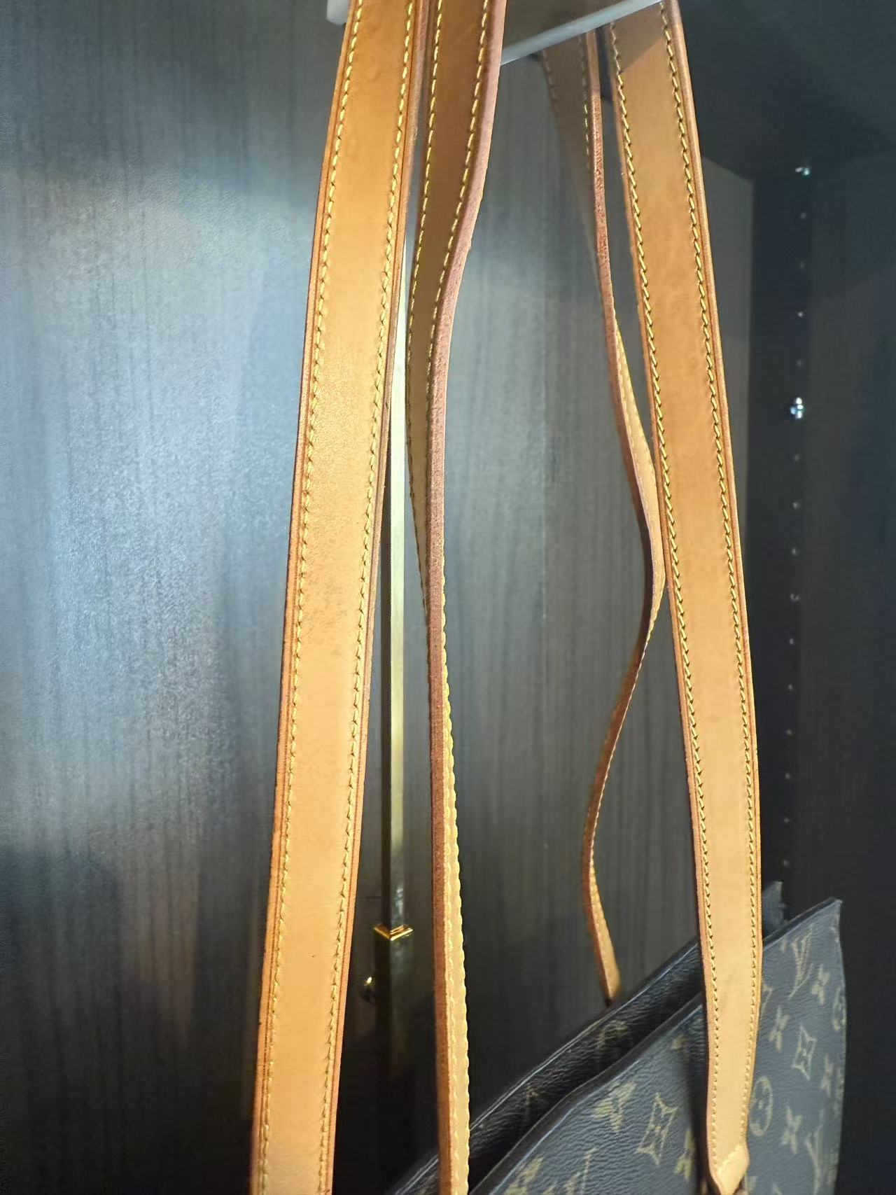 Louis Vuitton Babylone Tote Bag