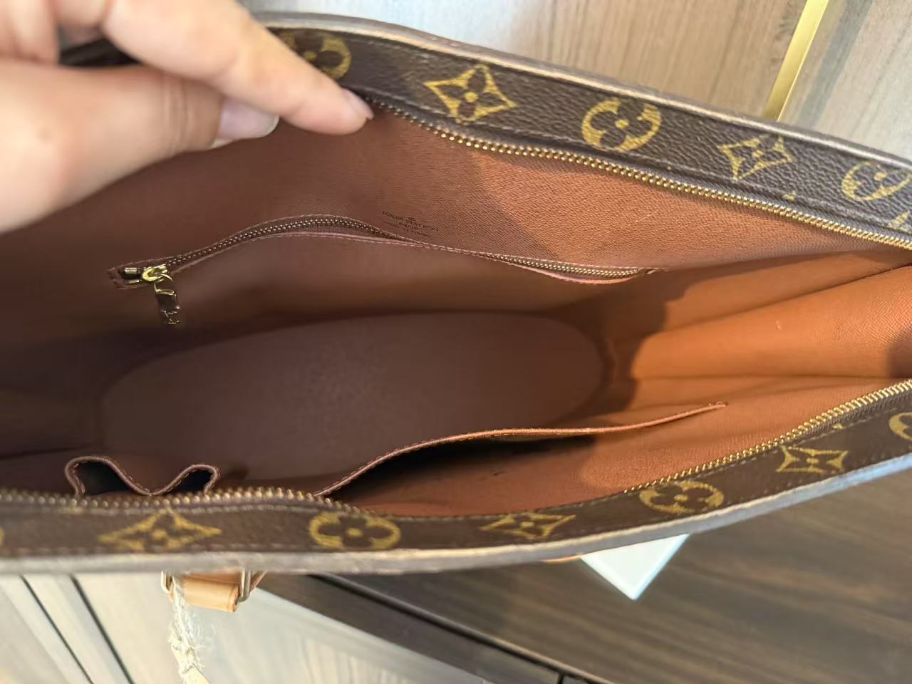Louis Vuitton Babylone Tote Bag
