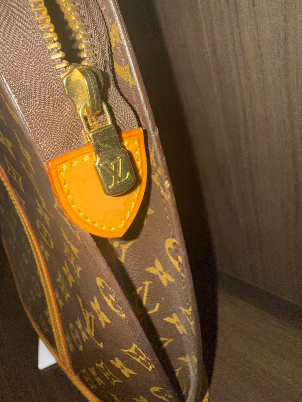 Louis Vuitton Babylone Tote Bag
